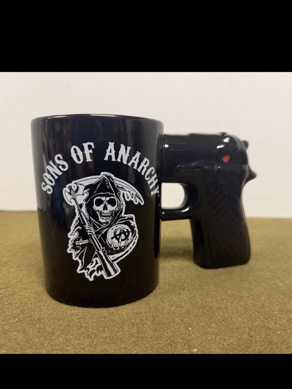 Sons Of Anarchy Pistol Grop Mug.